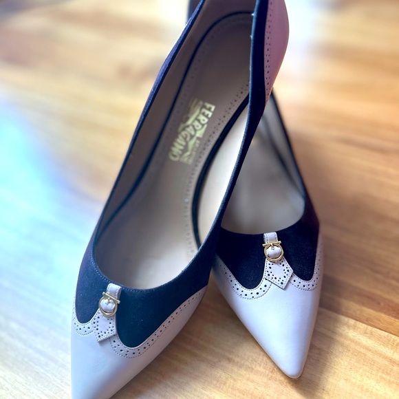 NEW Salvatore Ferragamo 